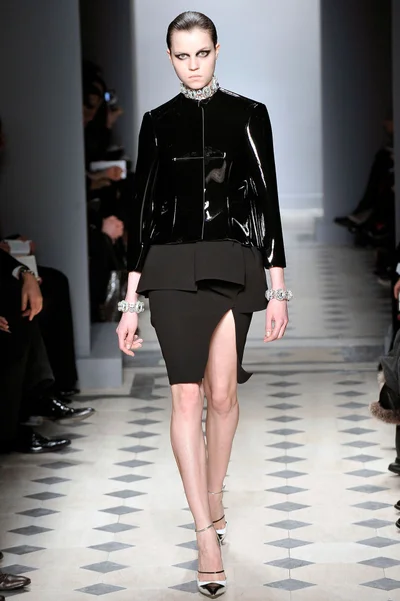 Look 7